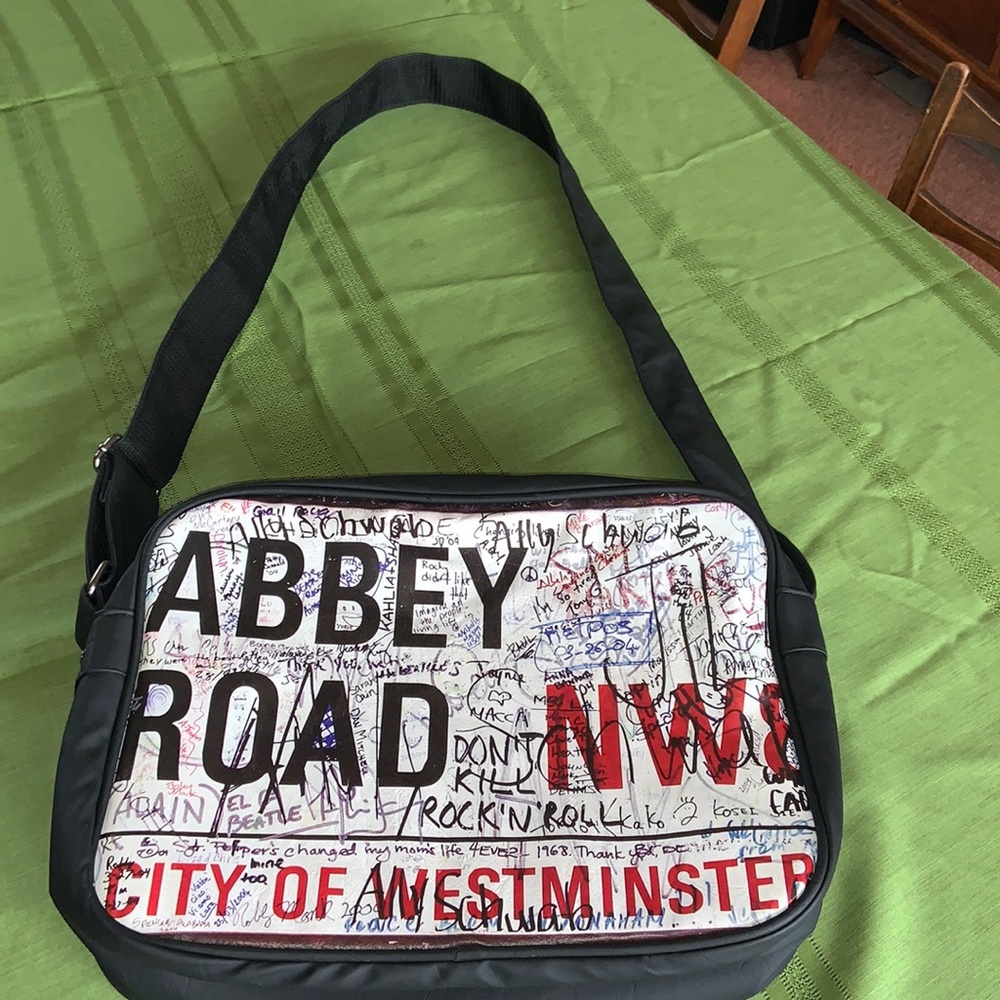 Abbey Road Beatles messenger bag laptop books large size vinyl college student